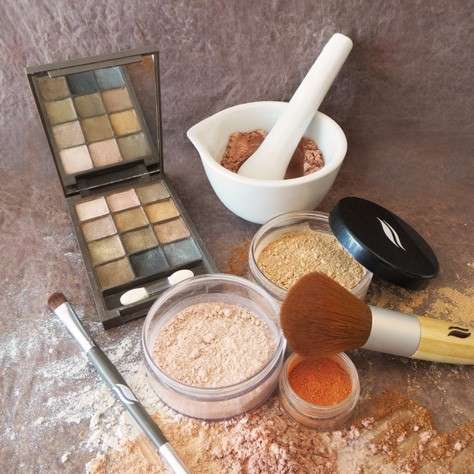 Décryptage : comment la cosmétique maison refait surface 